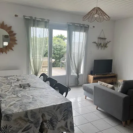 度假居 Charmante Maison De